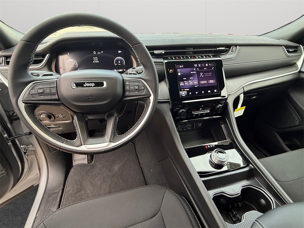 2025 Jeep Grand Cherokee GRAND CHEROKEE LAREDO 4X4