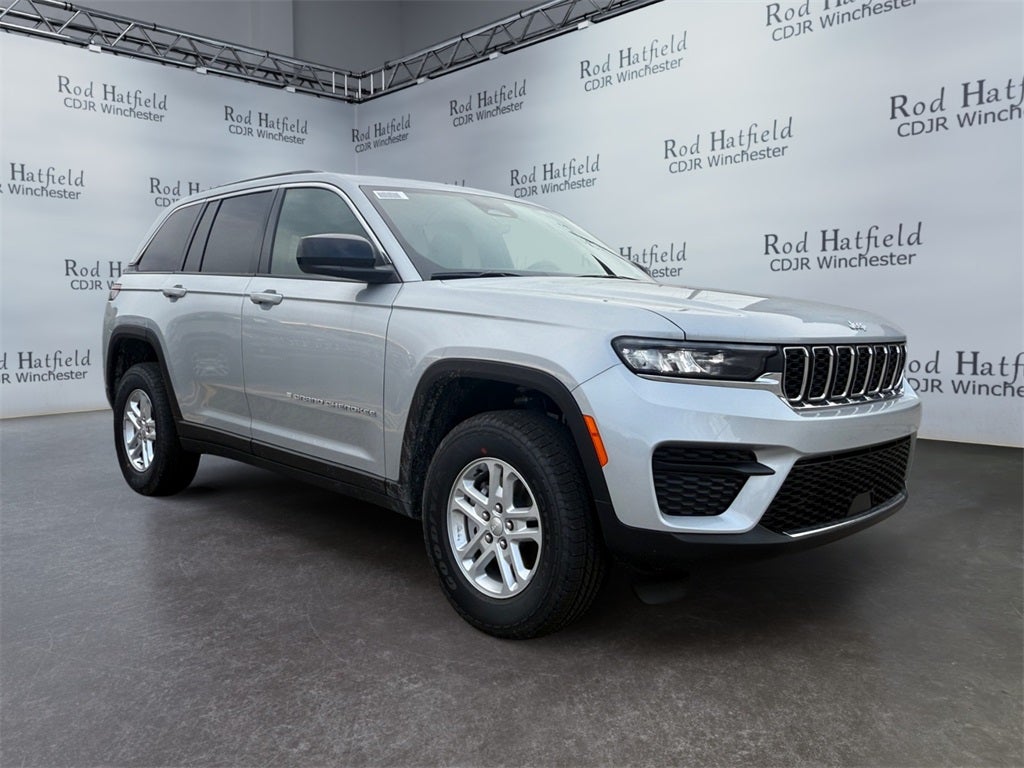 2025 Jeep Grand Cherokee GRAND CHEROKEE LAREDO 4X4