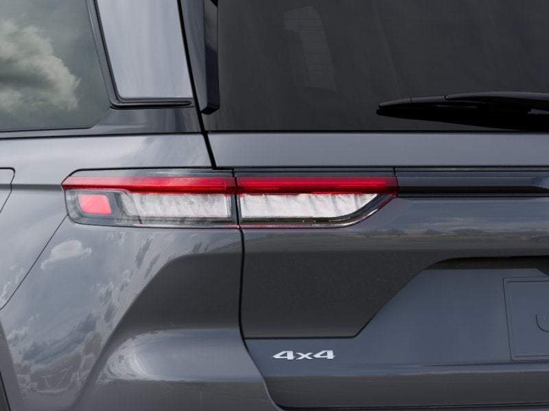 2027 Jeep Grand Cherokee GRAND CHEROKEE LAREDO X 4X4