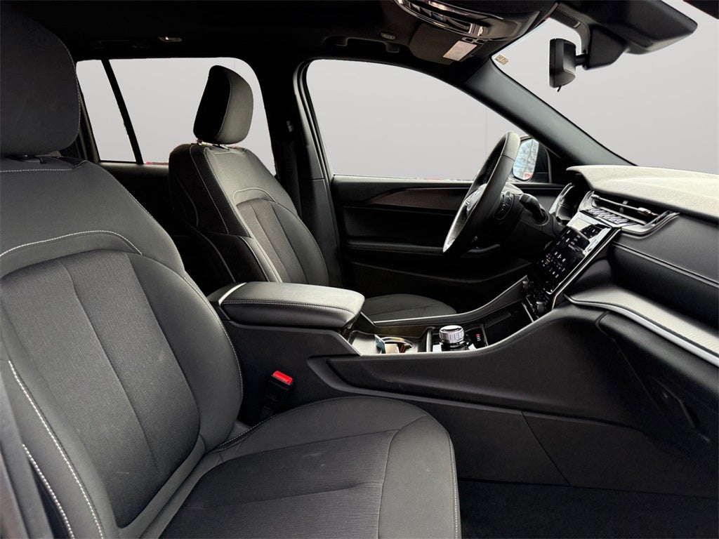 2024 Jeep Grand Cherokee Laredo X 4x4