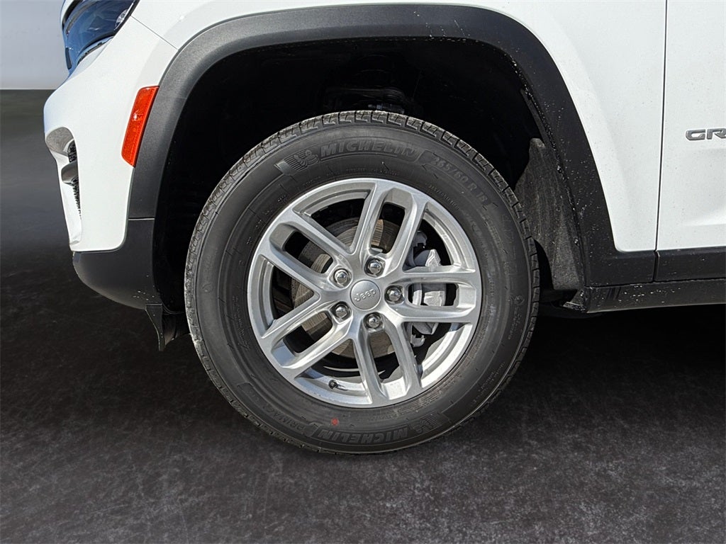 2025 Jeep Grand Cherokee GRAND CHEROKEE LAREDO X 4X4