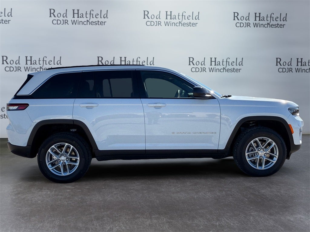 2025 Jeep Grand Cherokee GRAND CHEROKEE LAREDO X 4X4