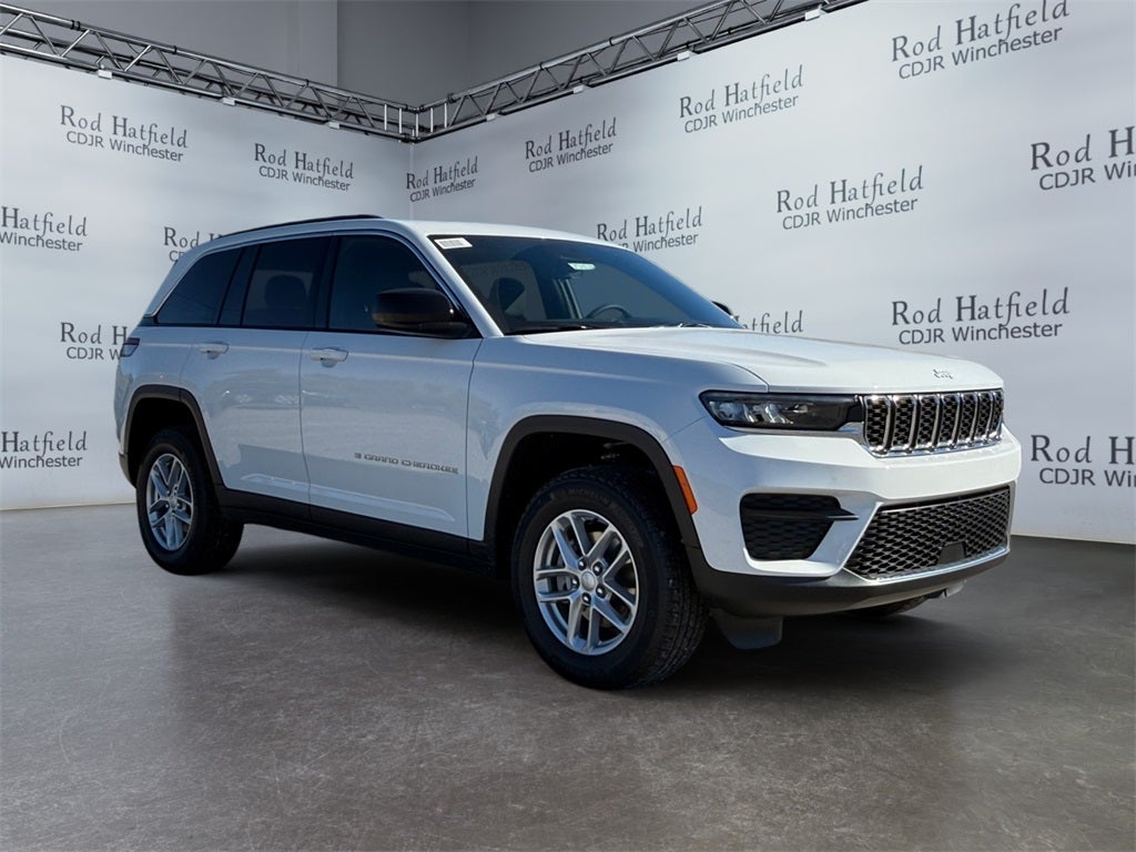 2025 Jeep Grand Cherokee GRAND CHEROKEE LAREDO X 4X4