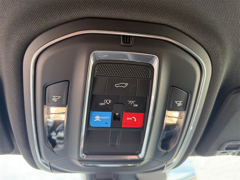 2025 Jeep Grand Cherokee GRAND CHEROKEE LAREDO 4X4