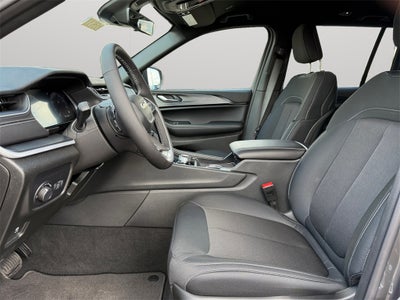 2025 Jeep Grand Cherokee GRAND CHEROKEE LAREDO 4X4