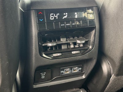 2025 Jeep Grand Cherokee L Laredo 4x4