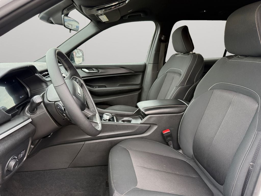 2025 Jeep Grand Cherokee L Laredo 4x4