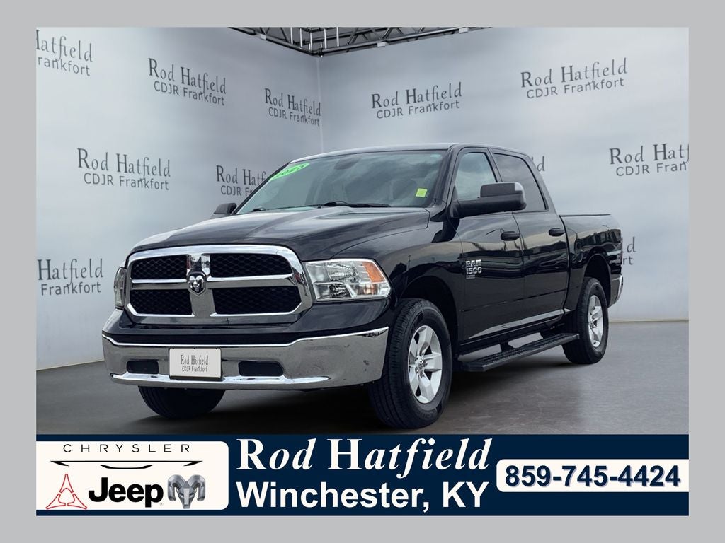 2023 RAM 1500 Classic SLT Crew Cab 4x4 5'7' Box