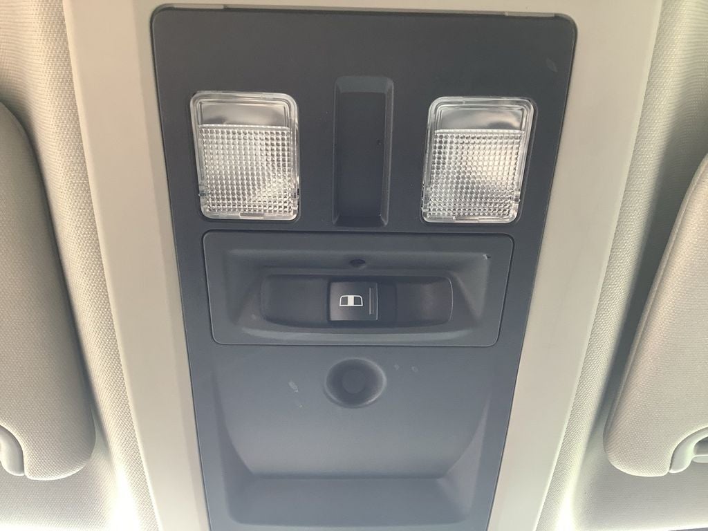 2023 RAM 1500 Classic SLT Crew Cab 4x4 5'7' Box