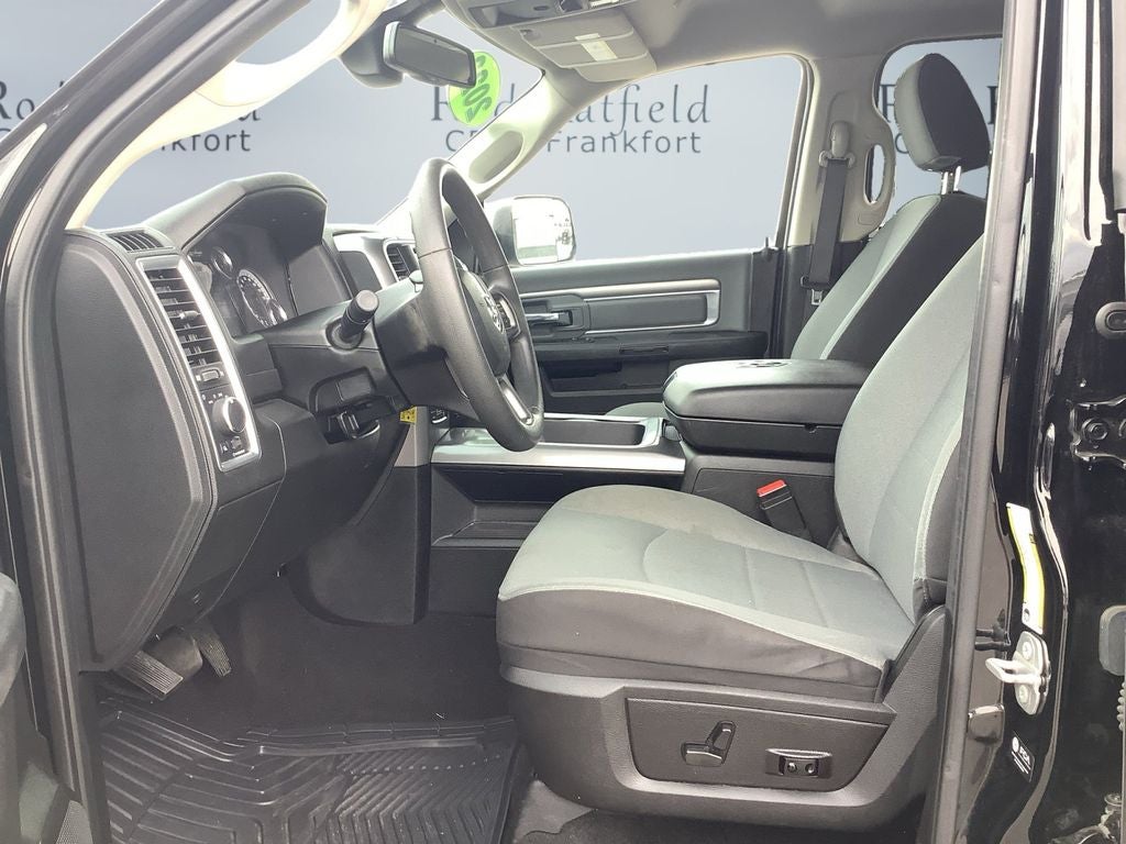 2023 RAM 1500 Classic SLT Crew Cab 4x4 5'7' Box