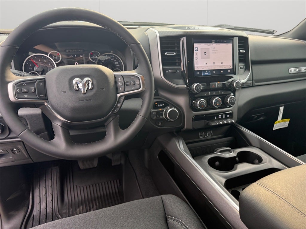 2025 RAM Ram 1500 RAM 1500 BIG HORN CREW CAB 4X4 5'7' BOX