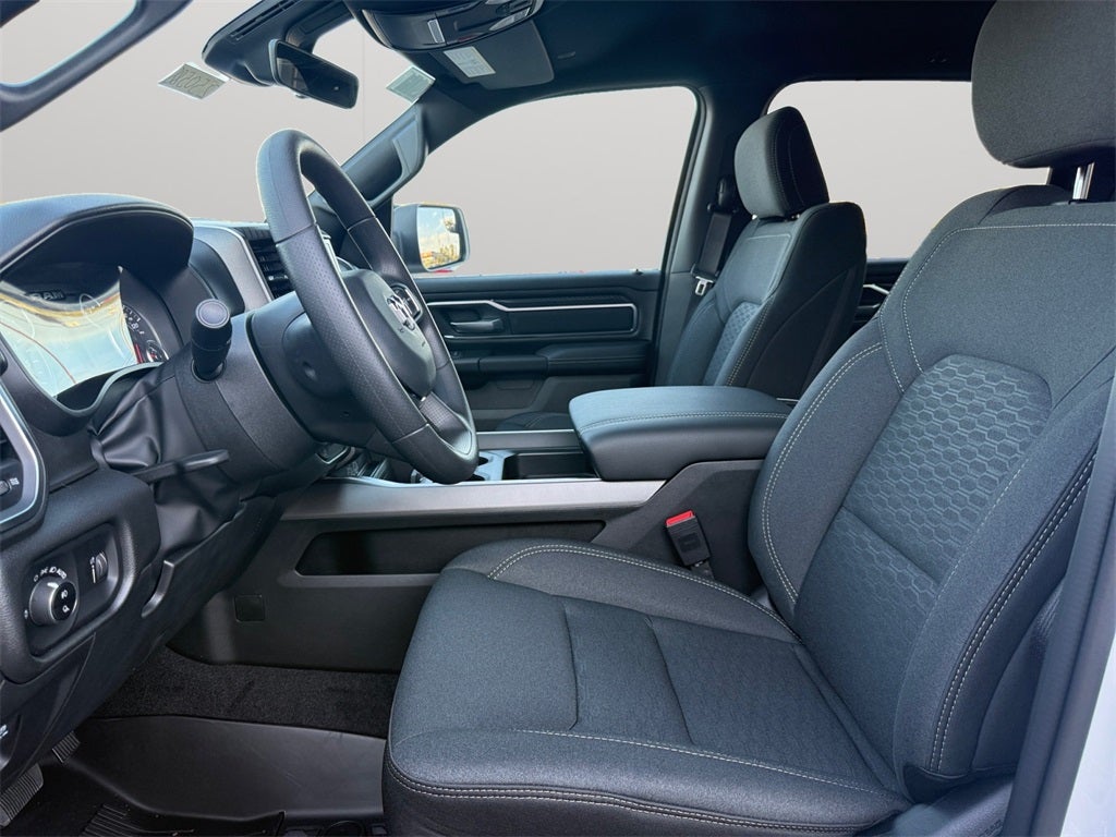 2025 RAM Ram 1500 RAM 1500 LONE STAR CREW CAB 4X4 5'7' BOX