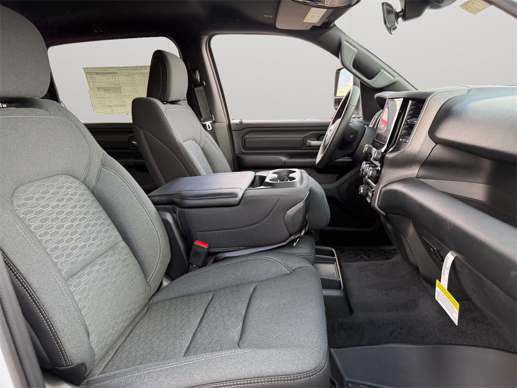 2025 RAM Ram 1500 RAM 1500 TRADESMAN CREW CAB 4X4 5'7' BOX