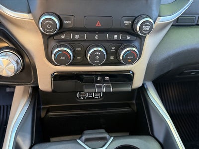 2019 RAM 1500 Laramie Crew Cab 4x4 5'7' Box