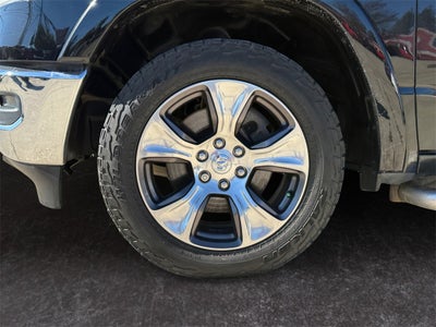 2019 RAM 1500 Laramie Crew Cab 4x4 5'7' Box