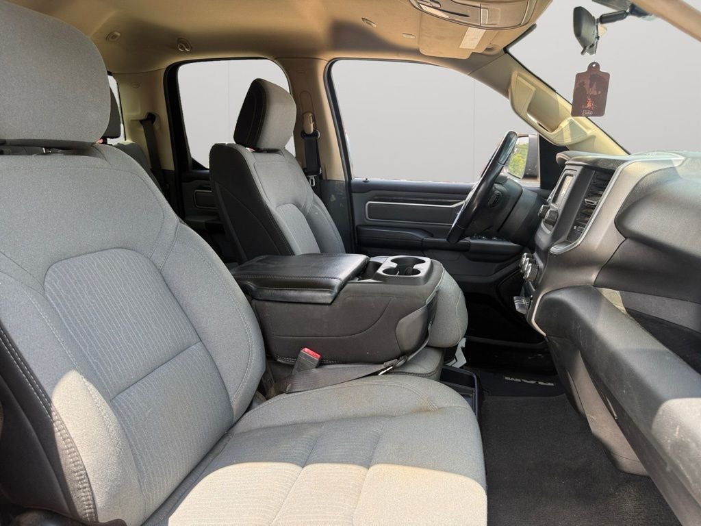 2020 RAM 1500 Big Horn Quad Cab 4x4 6'4' Box