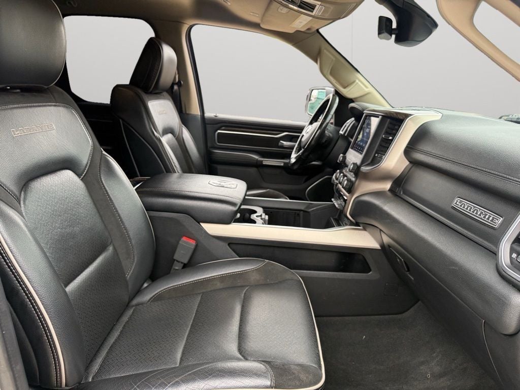 2020 RAM 1500 Laramie Quad Cab 4x4 6'4' Box