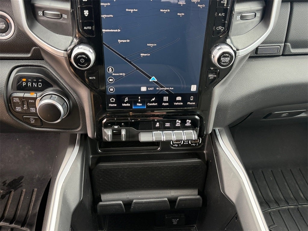 2023 RAM 1500 Big Horn Crew Cab 4x4 5'7' Box