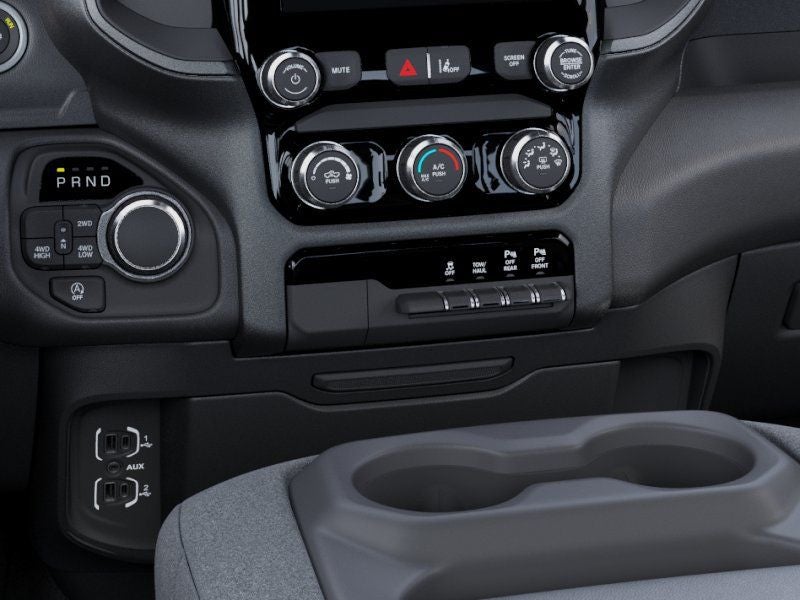 2026 RAM 1500 RAM 1500 EXPRESS CREW CAB 4X4 5'7' BOX