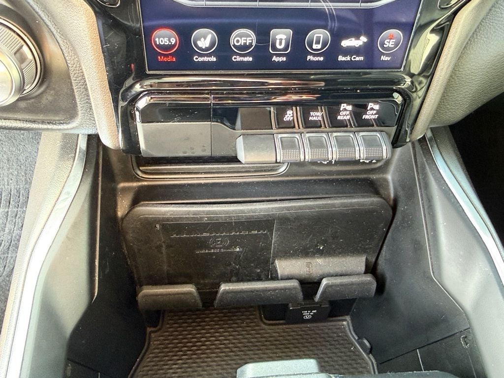 2021 RAM 1500 Laramie Crew Cab 4x4 5'7' Box