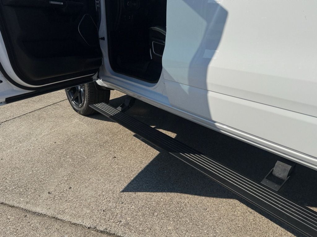 2023 RAM 1500 Laramie Crew Cab 4x4 6'4' Box