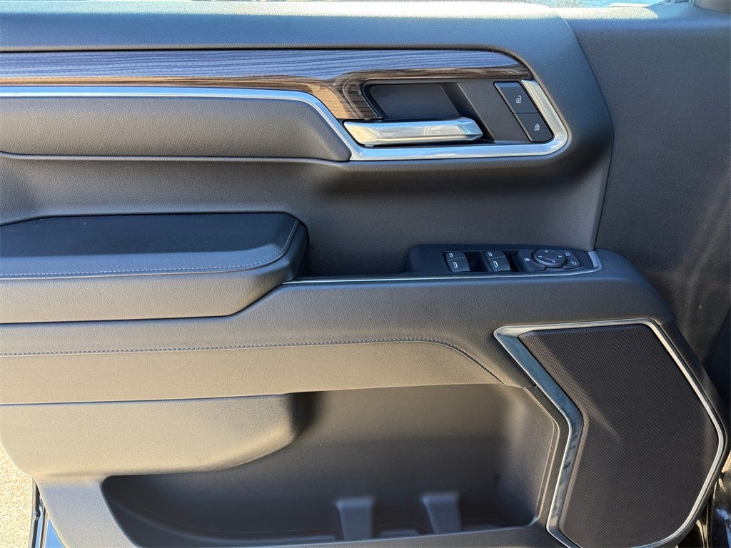 2024 Chevrolet Silverado 1500 4WD Crew Cab Short Bed LT with 2FL