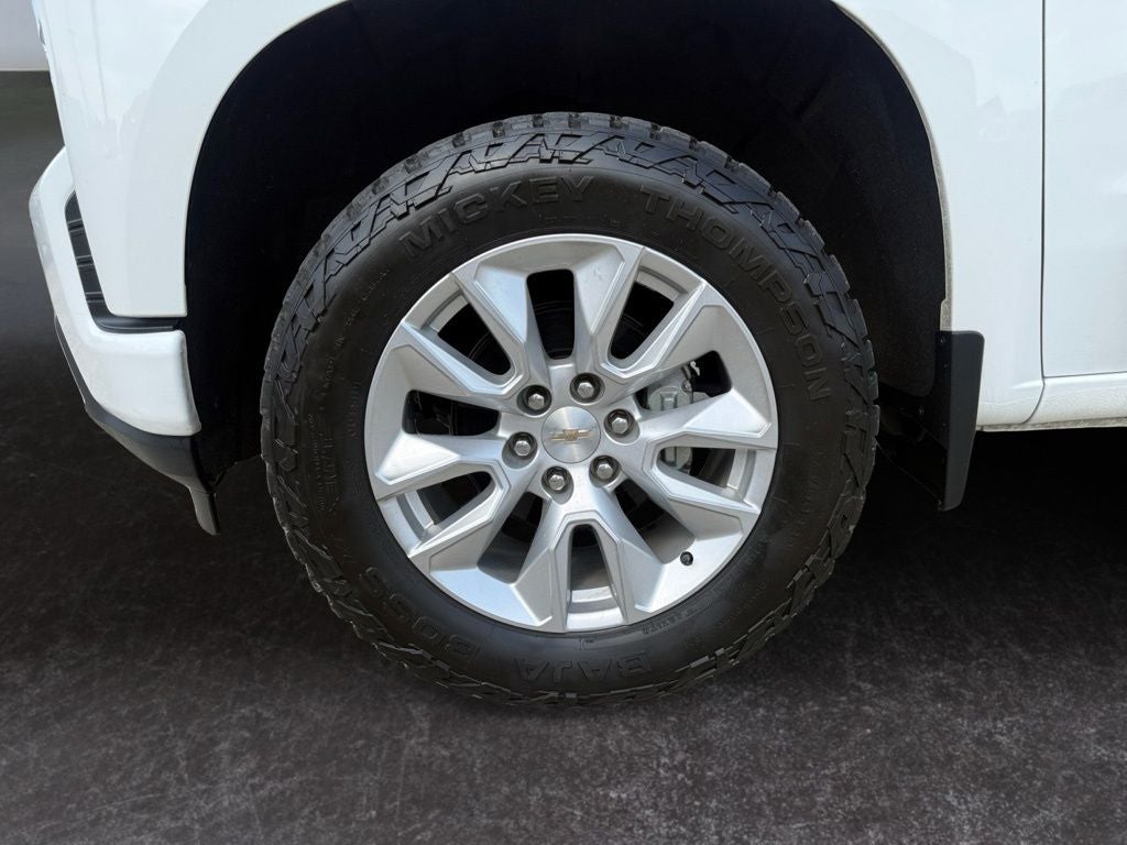 2021 Chevrolet Silverado 1500 4WD Crew Cab Short Bed Custom