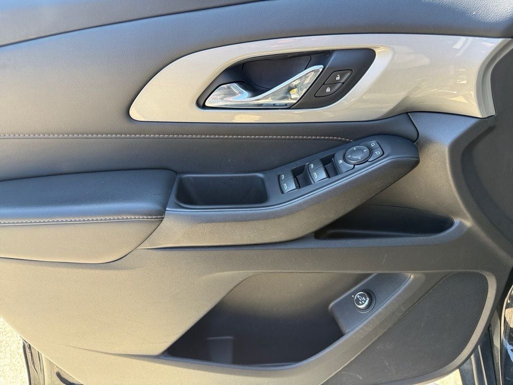 2021 Chevrolet Traverse AWD LT Cloth