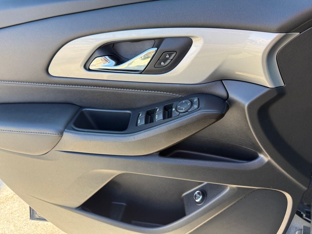 2022 Chevrolet Traverse AWD LT Cloth