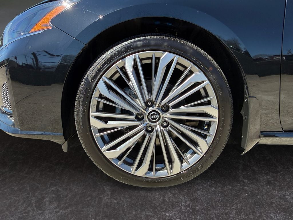 2025 Nissan Altima SL FWD