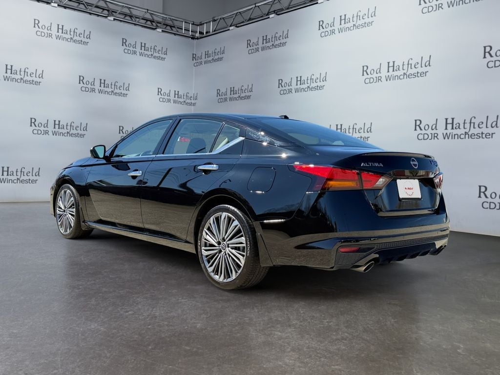 2025 Nissan Altima SL FWD