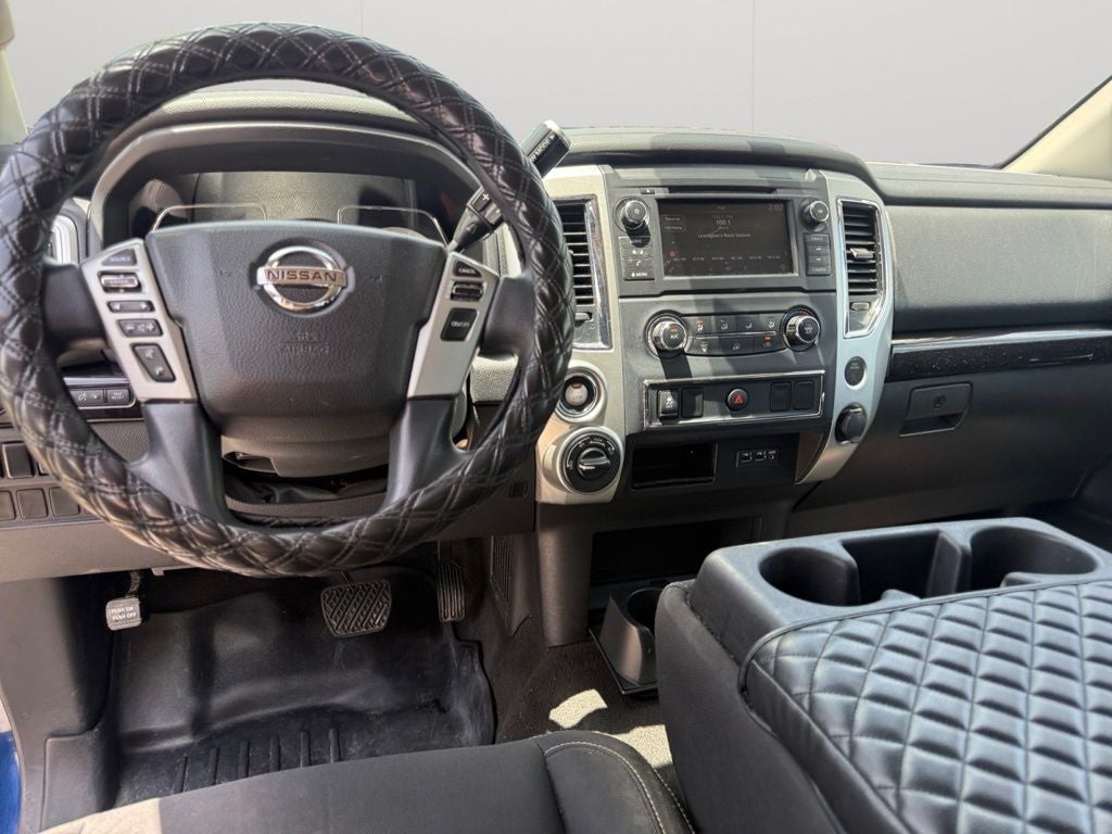 2019 Nissan TITAN SV