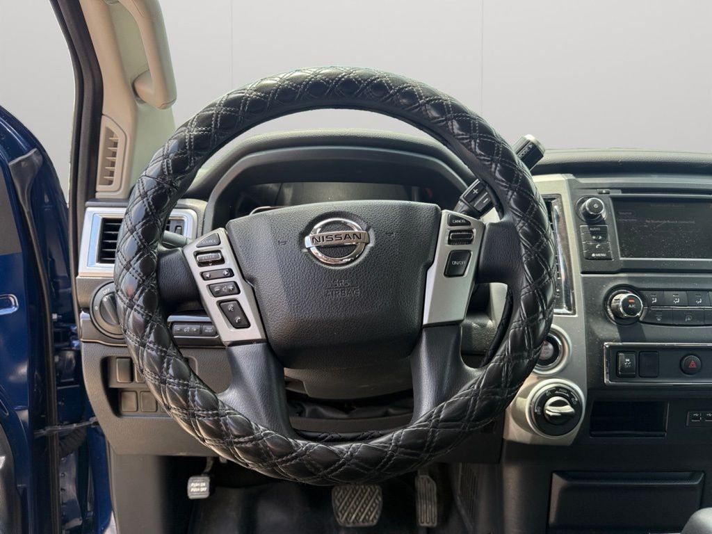 2019 Nissan TITAN SV