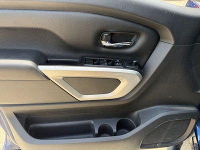 2019 Nissan TITAN SV