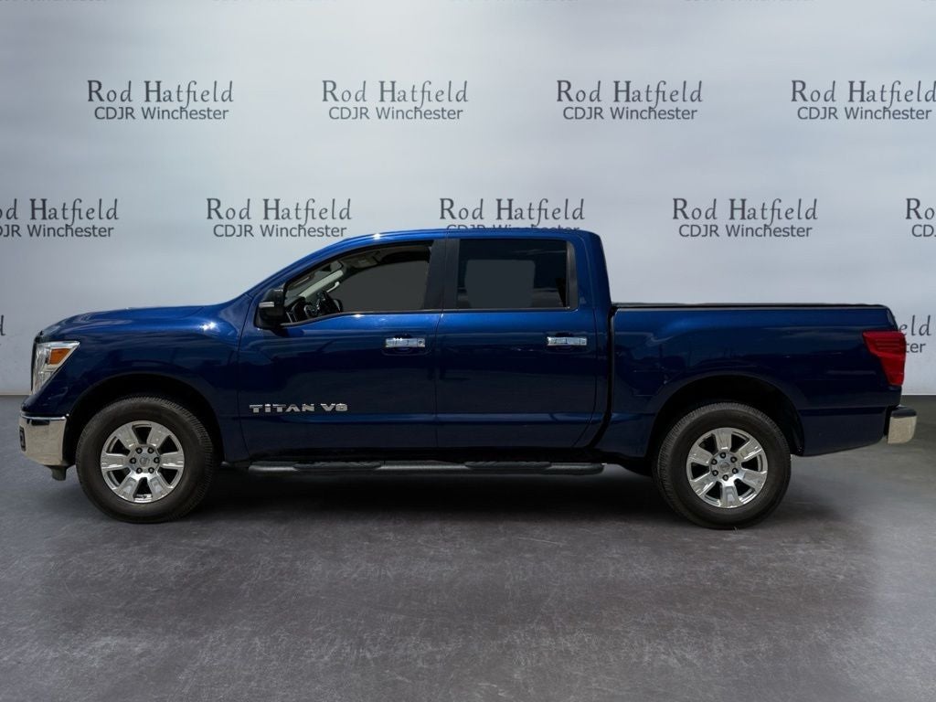 2019 Nissan TITAN SV