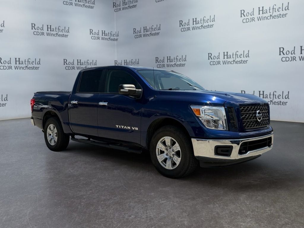 2019 Nissan TITAN SV