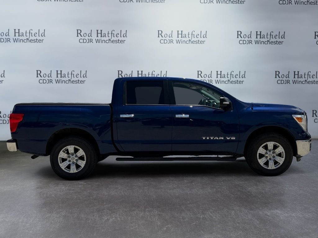 2019 Nissan TITAN SV