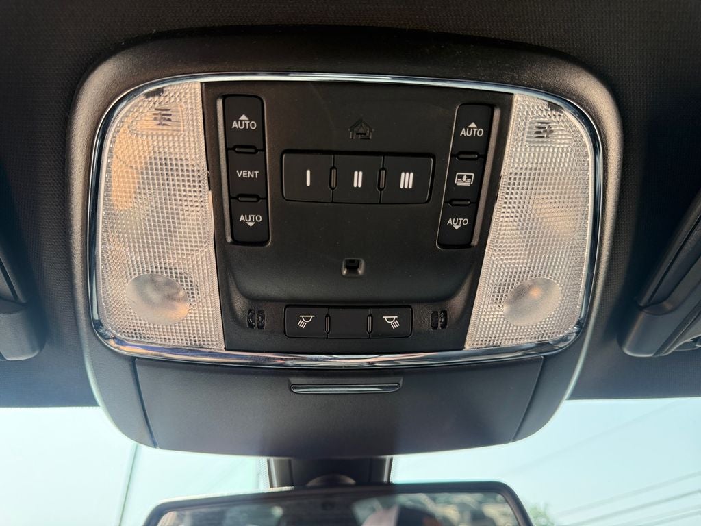 2023 Chrysler 300 300S