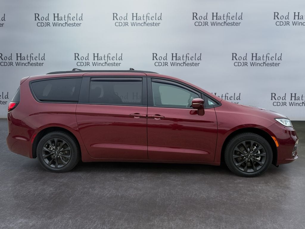 2021 Chrysler Pacifica Touring L