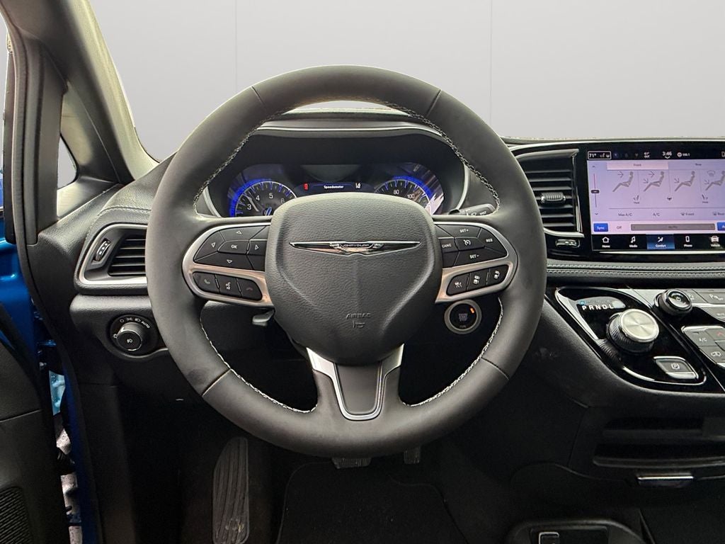 2026 Chrysler Pacifica PACIFICA SELECT AWD