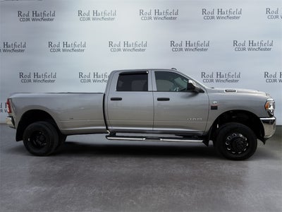2021 RAM 3500 Tradesman Crew Cab 4x4 8' Box