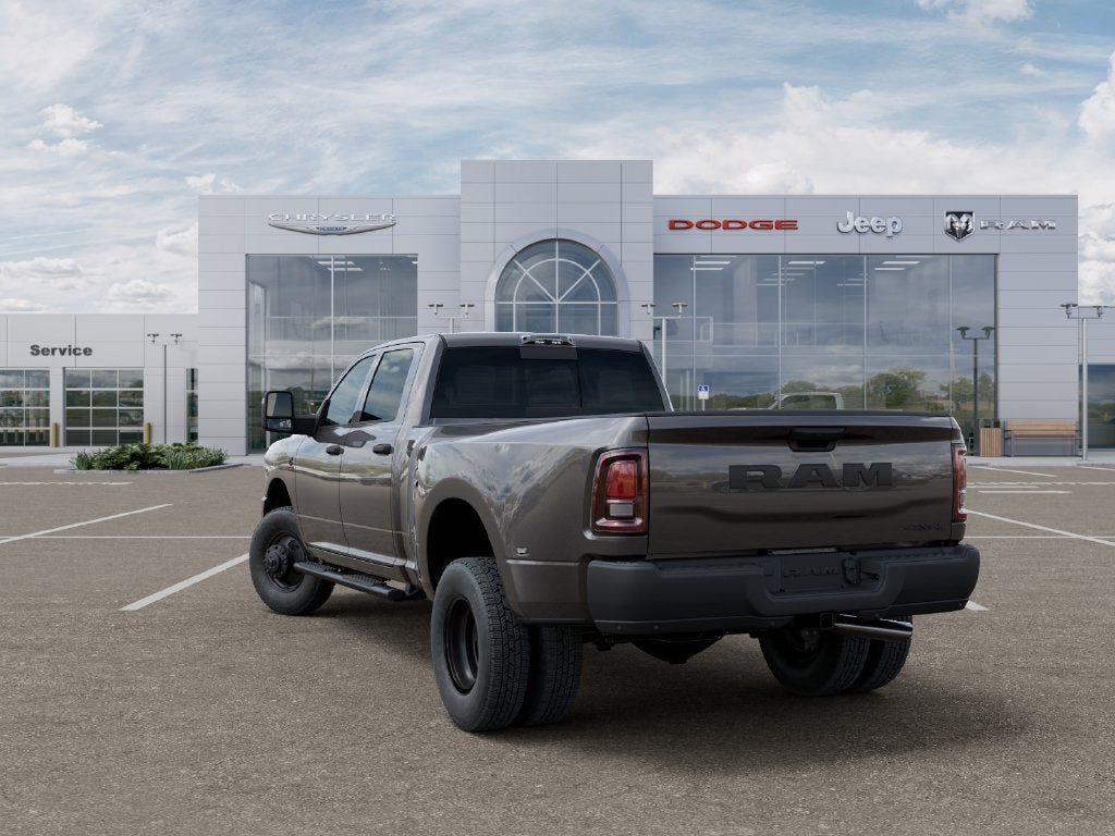 2027 RAM Ram 3500 RAM 3500 TRADESMAN CREW CAB 4X4 8' BOX