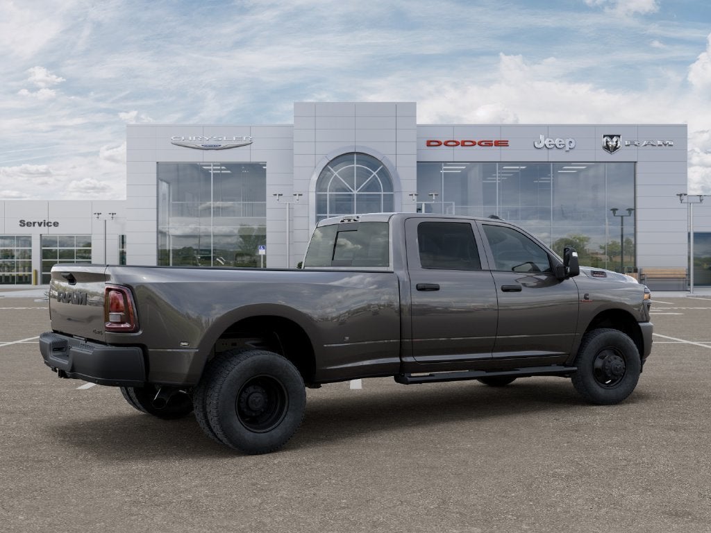 2027 RAM Ram 3500 RAM 3500 TRADESMAN CREW CAB 4X4 8' BOX