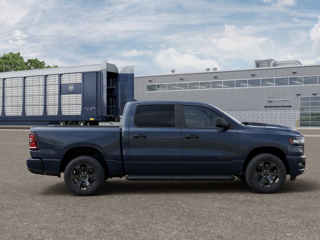 2027 RAM Ram 1500 RAM 1500 EXPRESS CREW CAB 4X4 5'7' BOX