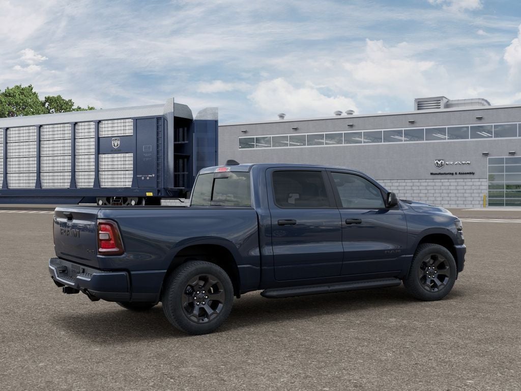 2027 RAM Ram 1500 RAM 1500 EXPRESS CREW CAB 4X4 5'7' BOX