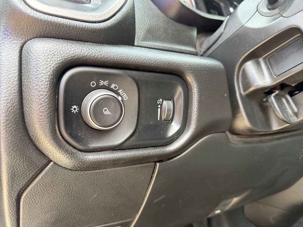 2023 RAM 2500 Tradesman Crew Cab 4x4 8' Box