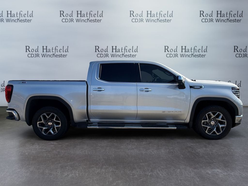 2022 GMC Sierra 1500 4WD Crew Cab Short Box SLT