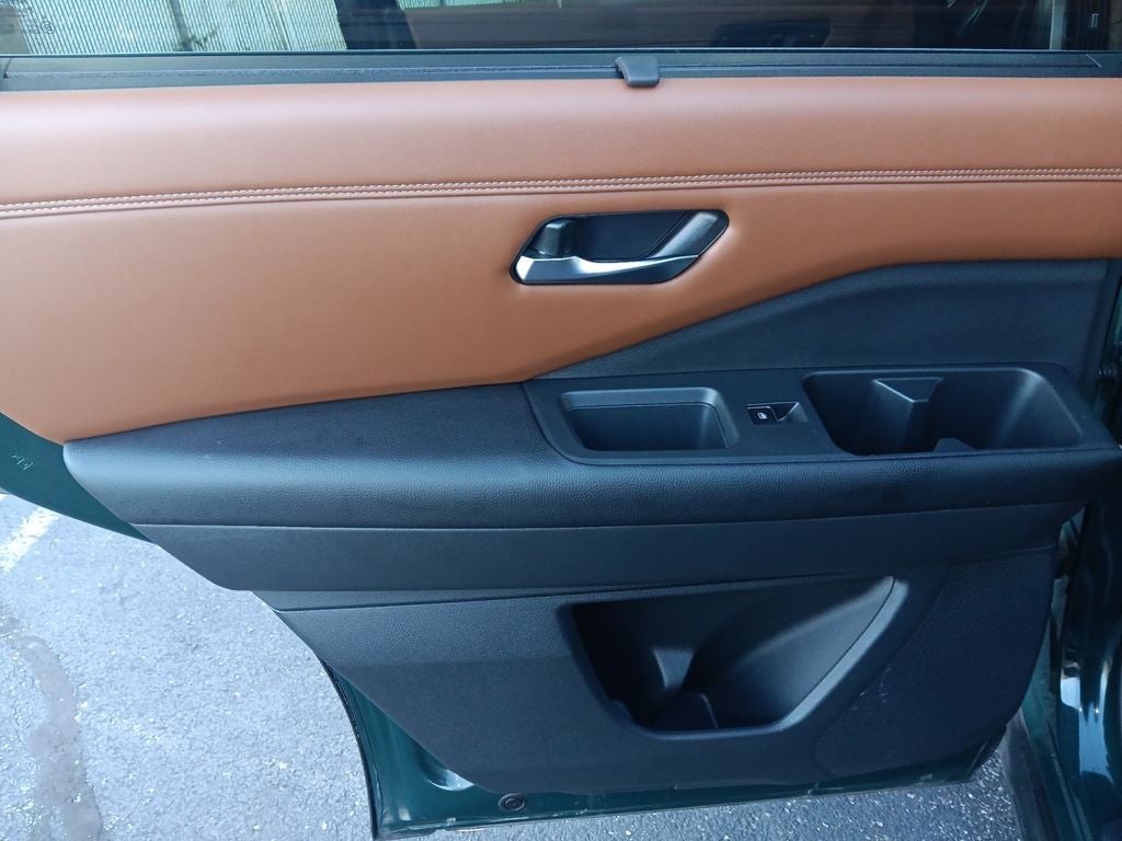 2023 Nissan Pathfinder Platinum 4WD