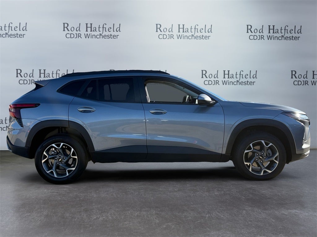 2025 Chevrolet Trax FWD LT