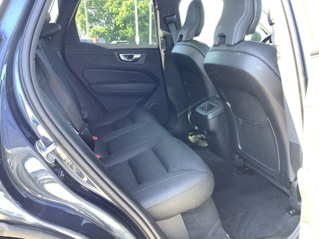 2024 Volvo XC60 B5 Plus Dark Theme